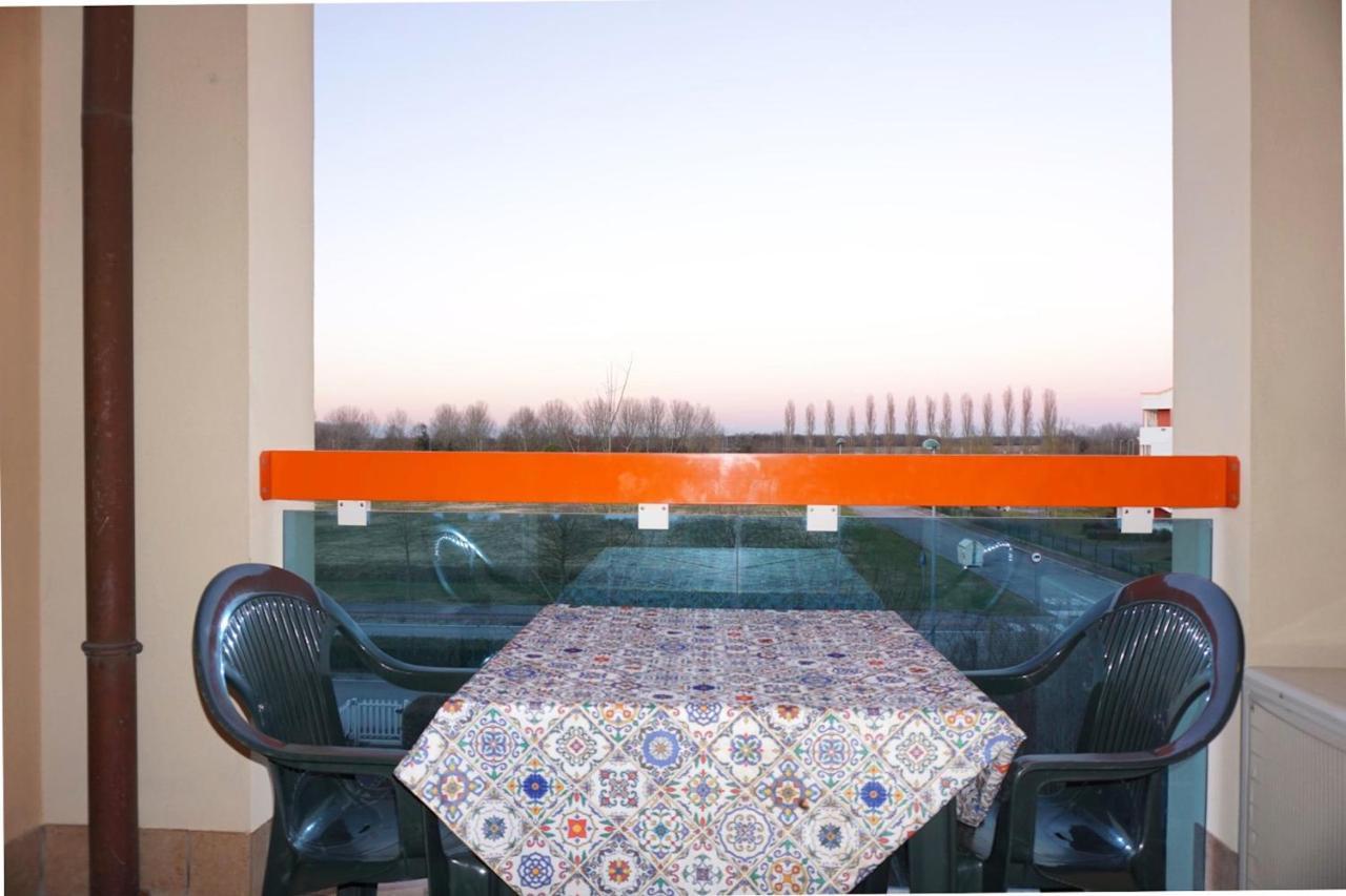 شقة Cozy Flat With Terrace And Shared Pool دونا فيردي المظهر الخارجي الصورة